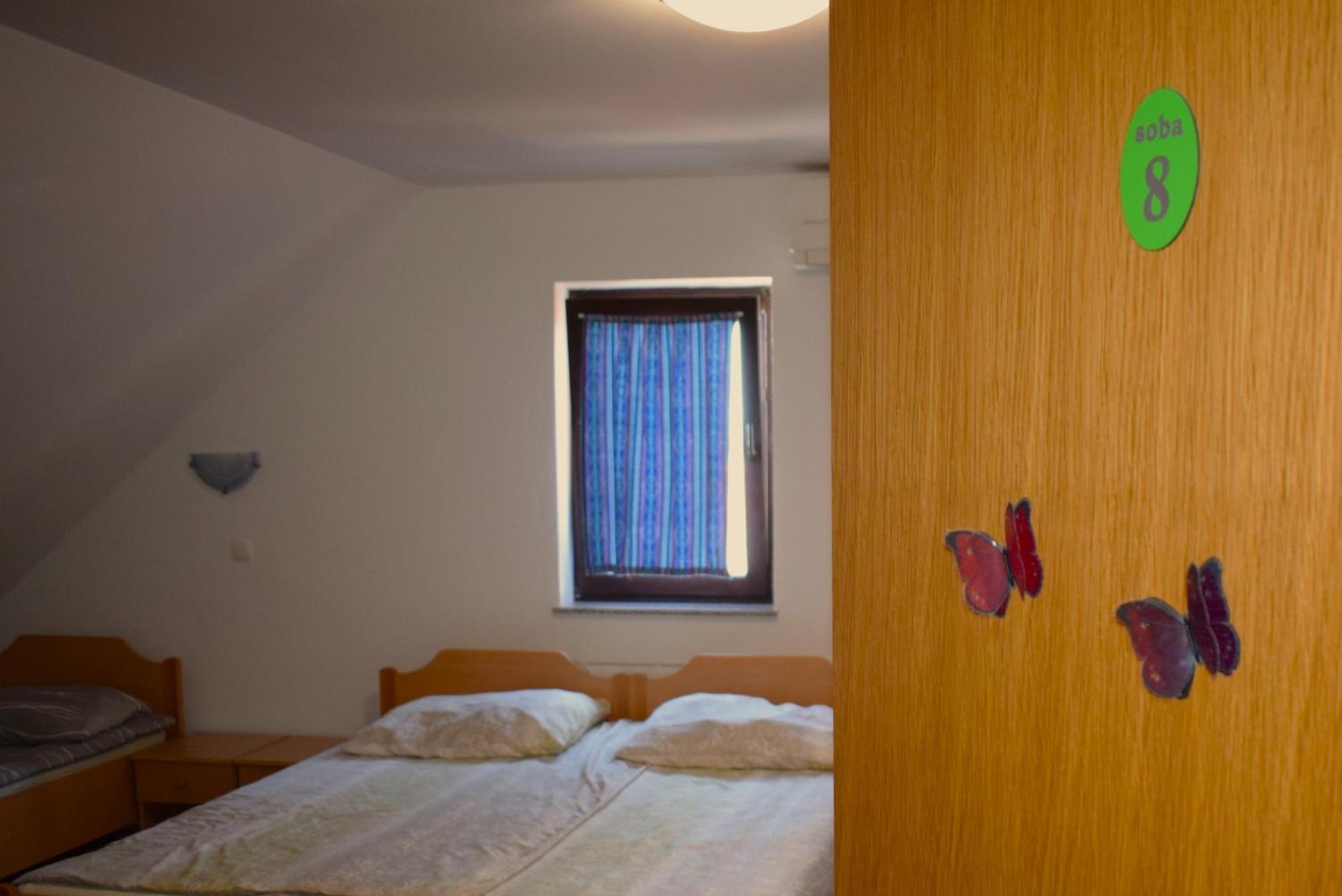 Farm Stay Zevnik Брежице Экстерьер фото