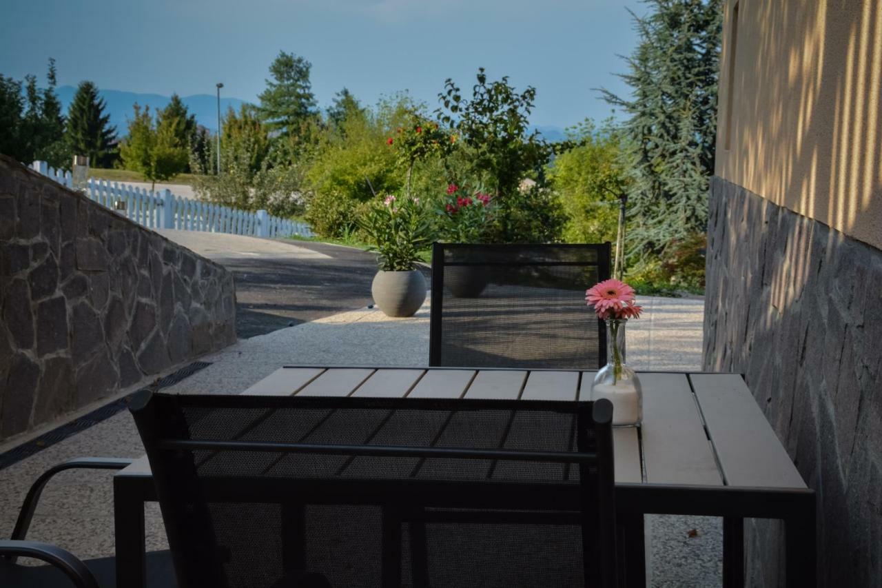 Farm Stay Zevnik Брежице Экстерьер фото