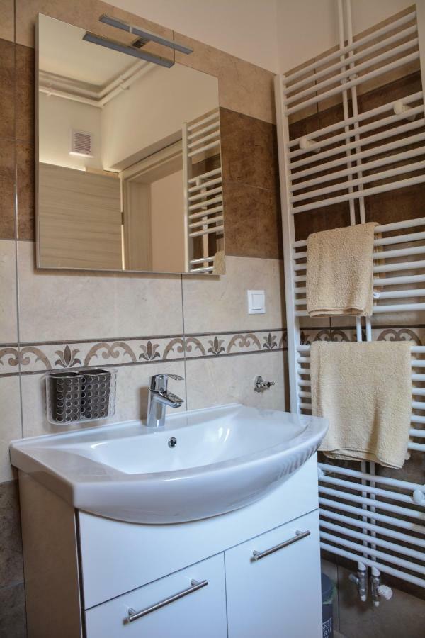 Farm Stay Zevnik Брежице Экстерьер фото